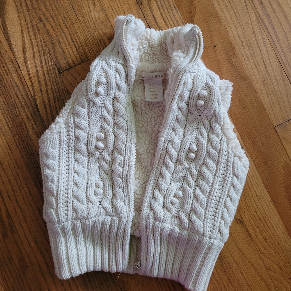 Maggie & Zoe White Cable Knit Vest